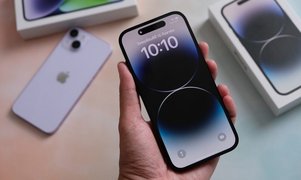 iPhone 16
