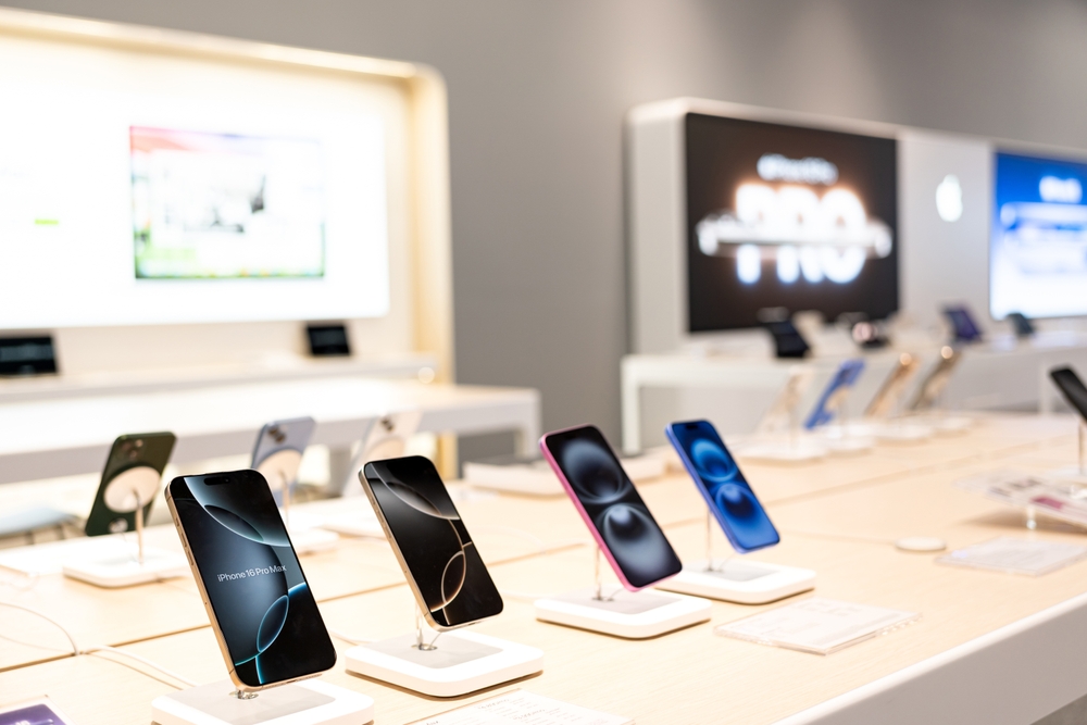 iPhone 17