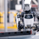 Robot Apollo Mercedes-Benz