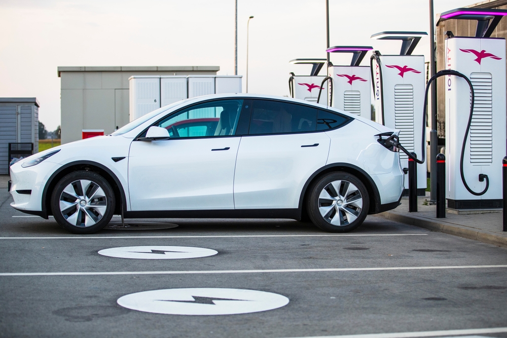 Tesla laddare