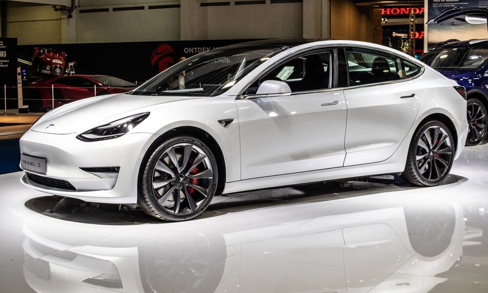 Vit Tesla