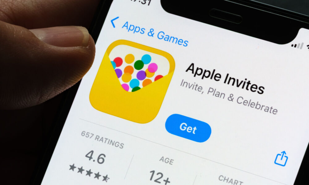 Apple invites